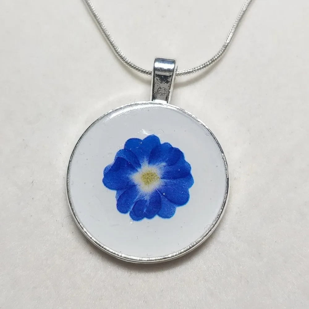 Necklace Silver Circle w/ Blue Flower